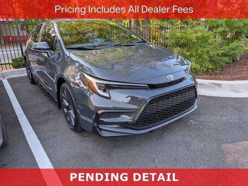 Used 2026 Toyota Corolla SE FWD image 1