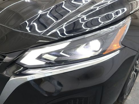 Used 2025 Nissan Altima 2.5 SV FWD image 27