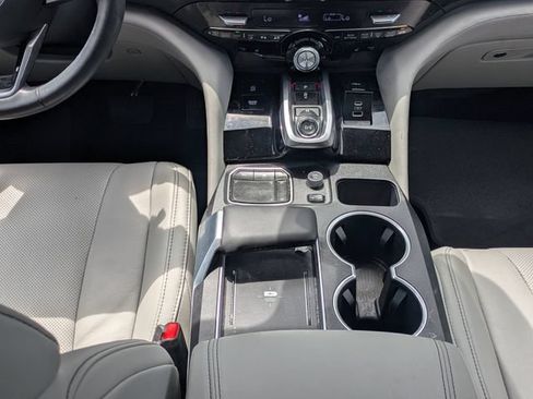 Used 2024 Acura MDX w/ Technology Package FWD image 19