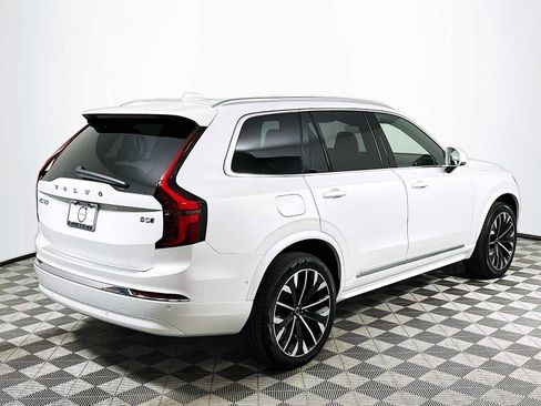 New 2025 Volvo XC90 B5 Plus w/ Protection Package Premier image 7