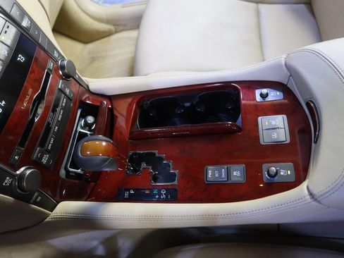 Used 2008 Lexus LS 460 image 39