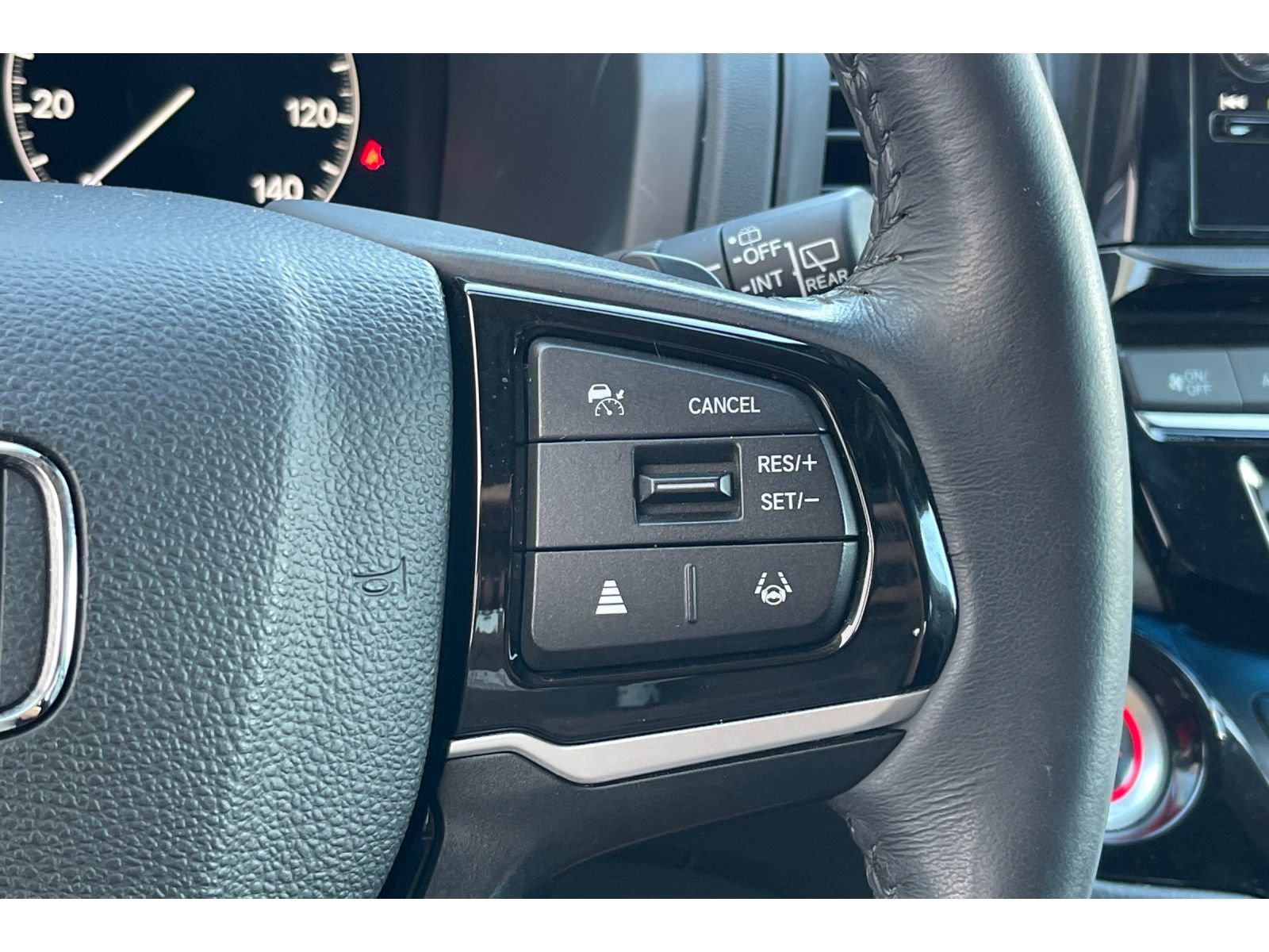 Certified 2025 Honda Odyssey Touring image 38