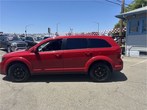 Used 2019 Dodge Journey GT image 3