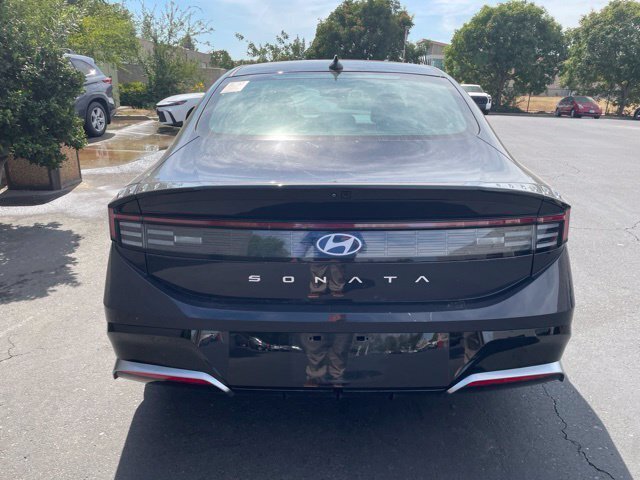 Used 2025 Hyundai Sonata SEL FWD image 5