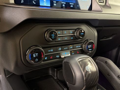 Certified 2025 Ford Bronco Raptor w/ Interior Carbon Fiber Pack AWD/4WD image 21