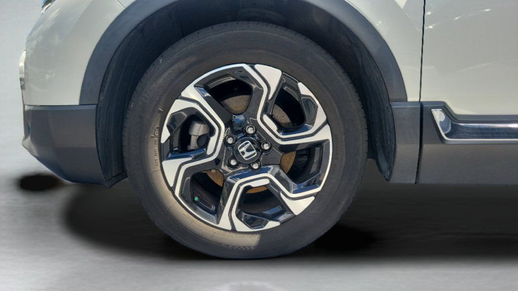 Used 2018 Honda CR-V Touring image 3