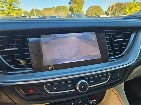 Used 2019 Buick Regal Preferred w/ Sights and Sounds Package image 30