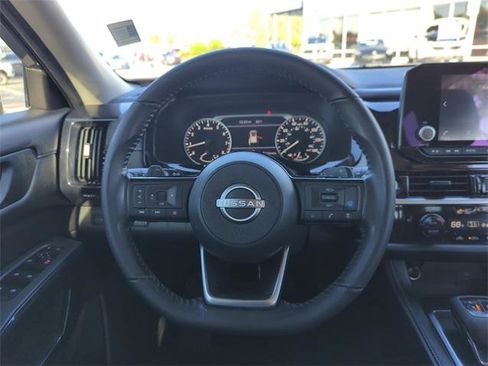 Certified 2023 Nissan Pathfinder SV w/ SV Premium Package image 22