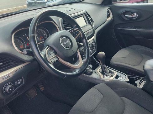 Used 2015 Jeep Cherokee Latitude AWD/4WD image 11