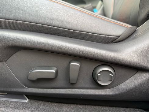 Certified 2025 Subaru Crosstrek 2.5i Limited w/ Crosstrek Mirror Package image 22