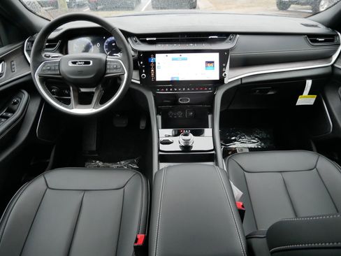 New 2026 Jeep Grand Cherokee L Limited AWD/4WD image 12