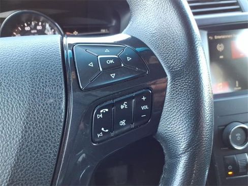 Used 2019 Ford Explorer XLT w/ Equipment Group 201A image 24