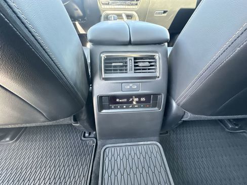 Used 2024 MAZDA CX-90 3.3 Turbo w/ Premium Package AWD/4WD image 22