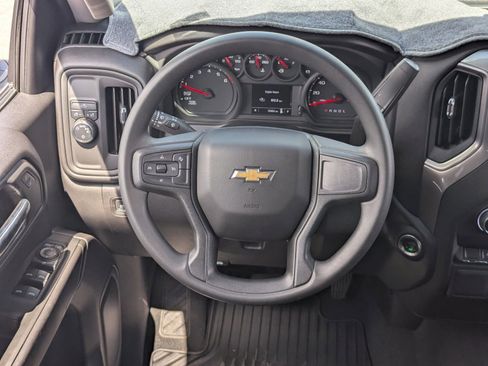Used 2025 Chevrolet Silverado 1500 Custom image 19