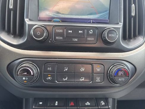 Used 2018 Chevrolet Colorado Z71 AWD/4WD image 18