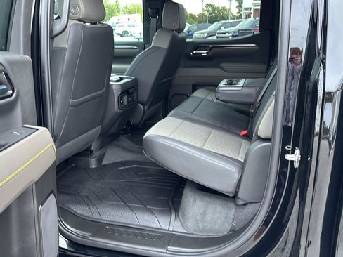 Used 2024 Chevrolet Silverado 1500 ZR2 w/ Technology Package AWD/4WD image 18