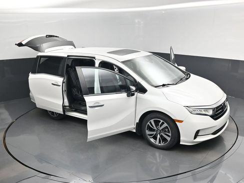 Used 2021 Honda Odyssey Touring image 19