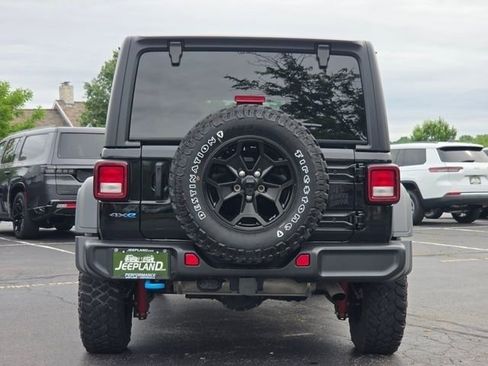 Used 2023 Jeep Wrangler Unlimited w/ Cold Weather Group AWD/4WD image 24