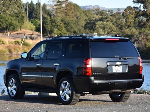 Used 2012 Chevrolet Tahoe LTZ image 12
