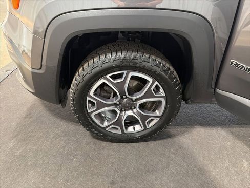 Used 2017 Jeep Renegade Limited w/ Safety & Security Group AWD/4WD image 36