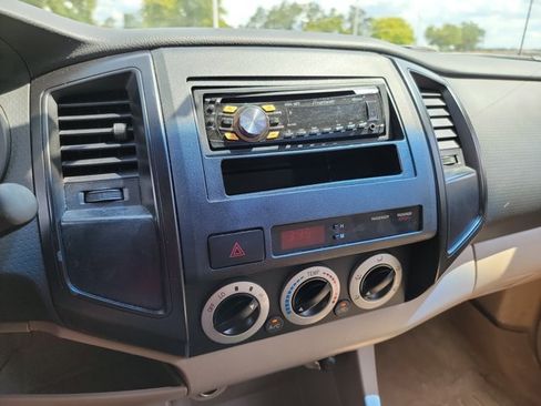 Used 2006 Toyota Tacoma PreRunner RWD image 17