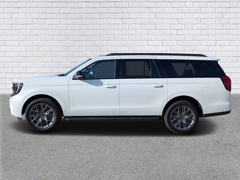 Used 2026 Ford Expedition Max Platinum w/ Stealth Appearance Package AWD/4WD image 2
