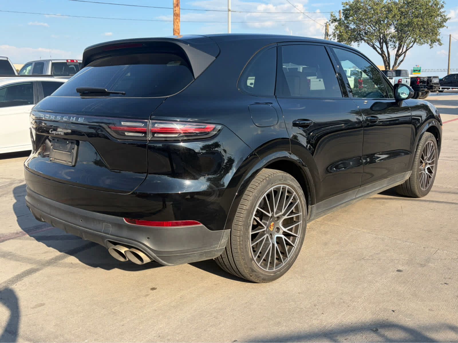 Used 2019 Porsche Cayenne AWD/4WD image 3