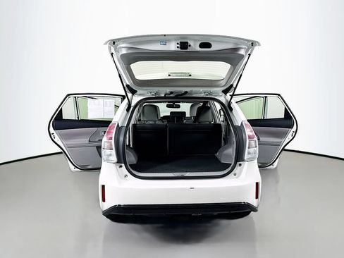 Used 2015 Toyota Prius V Five FWD image 21