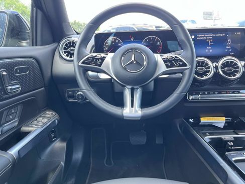 Used 2026 Mercedes-Benz GLB 250 image 14