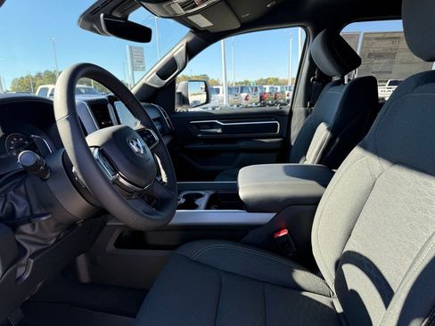 New 2026 RAM 1500 4x4 Crew Cab image 9