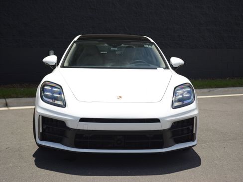 Certified 2024 Porsche Panamera 4 AWD/4WD image 10