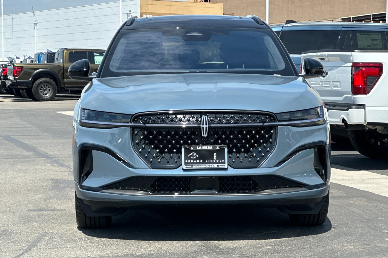 New 2026 Lincoln Nautilus Black Label w/ Jet Appearance Package AWD/4WD image 8