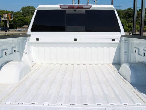 Used 2021 Chevrolet Silverado 2500 LTZ w/ LTZ Convenience Package AWD/4WD image 11