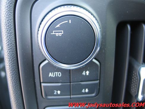 Used 2024 GMC Sierra 1500 Pro w/ Pro Value Package AWD/4WD image 6