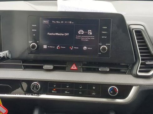 Used 2023 Kia Sportage LX image 18