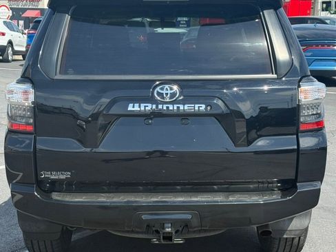 Used 2016 Toyota 4Runner SR5 image 13