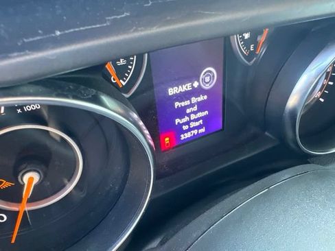 Used 2022 Jeep Gladiator Sport AWD/4WD image 11