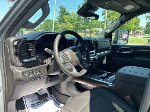 New 2025 Chevrolet Silverado 3500 LT w/ Convenience Package image 22