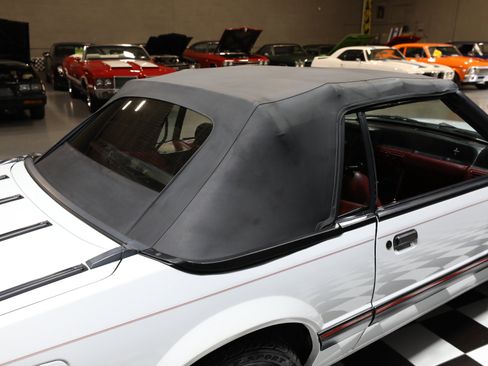Used 1991 Ford Mustang LX RWD image 10