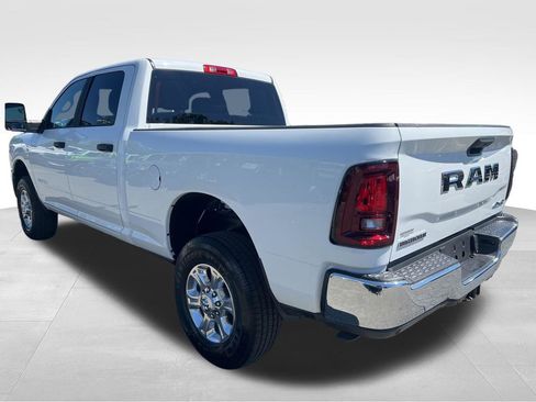 New 2026 RAM 2500 Big Horn AWD/4WD image 3