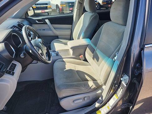 Used 2012 Toyota Highlander 4WD w/ Tech Pkg image 29