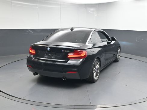 Used 2016 BMW M235i Coupe image 26