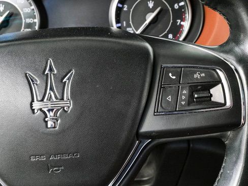 Used 2022 Maserati Levante GT AWD/4WD image 13