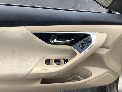 Used 2013 Nissan Altima 2.5 S image 11