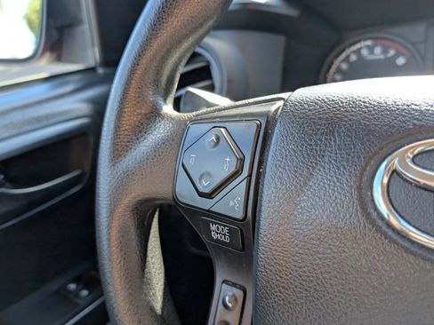 Used 2018 Toyota Tacoma SR image 39