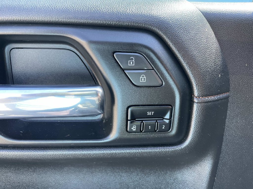 Used 2020 GMC Sierra 1500 AT4 w/ AT4 Premium Package AWD/4WD image 44
