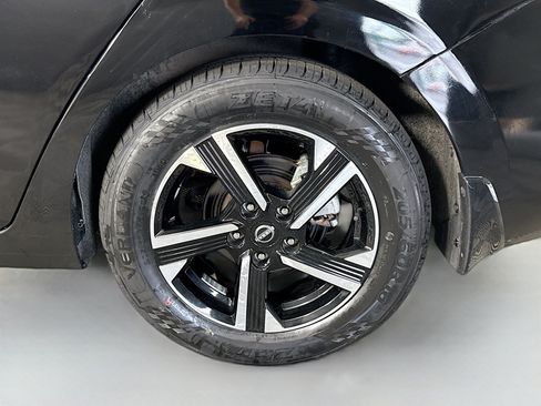 Used 2024 Nissan Sentra SV FWD image 37