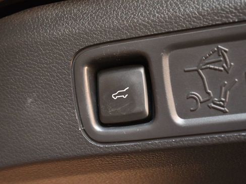 Used 2022 Lincoln Navigator L 4WD image 9