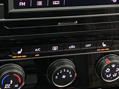 Used 2019 Volkswagen GTI Rabbit Edition image 7