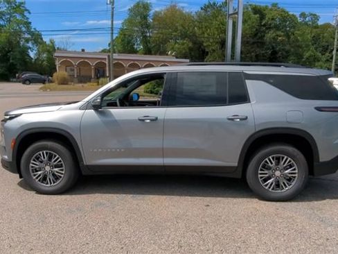 New 2026 Chevrolet Traverse LT w/ Enhanced Driving Package image 5